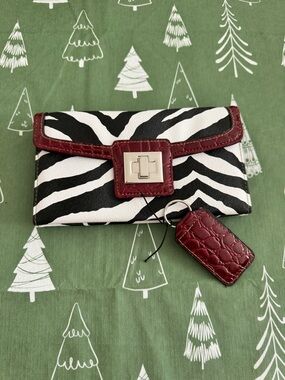 Jaclyn Smith Zebra Print Wallet & Keychain Set NWT Burgundy Croc Trim Gift Box